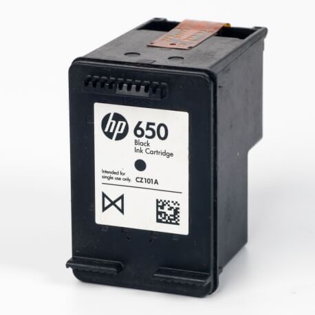 Auf dem Bild sehen Sie den ArtikelCZ101AE von Hewlett-Packard. Dieses Tintenpatrone Modell eignet sich für die Wiederaufbereitung und wird daher zum Recycling angekauft.