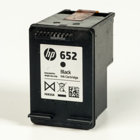 Auf dem Bild sehen Sie den ArtikelF6V25AE von Hewlett-Packard. Dieses Tintenpatrone Modell eignet sich für die Wiederaufbereitung und wird daher zum Recycling angekauft.