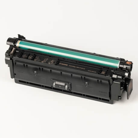 Auf dem Bild sehen Sie den ArtikelCartridge 040H von Canon. Dieses Toner Modell eignet sich für die Wiederaufbereitung und wird daher zum Recycling angekauft.