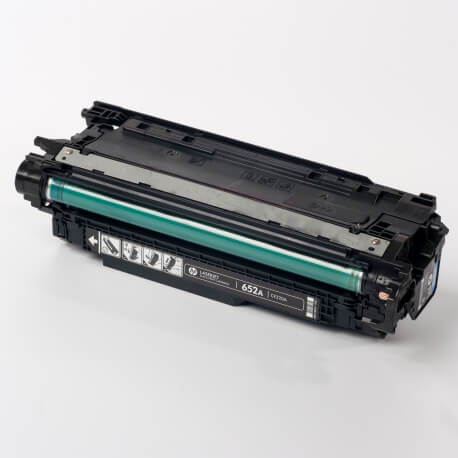 Auf dem Bild sehen Sie den ArtikelCF320A von Hewlett-Packard. Dieses Toner Modell eignet sich für die Wiederaufbereitung und wird daher zum Recycling angekauft.