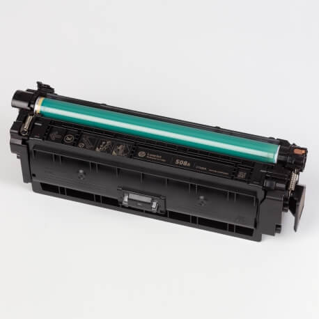 Auf dem Bild sehen Sie den ArtikelCF360A-63A von Hewlett-Packard. Dieses Toner Modell eignet sich für die Wiederaufbereitung und wird daher zum Recycling angekauft.