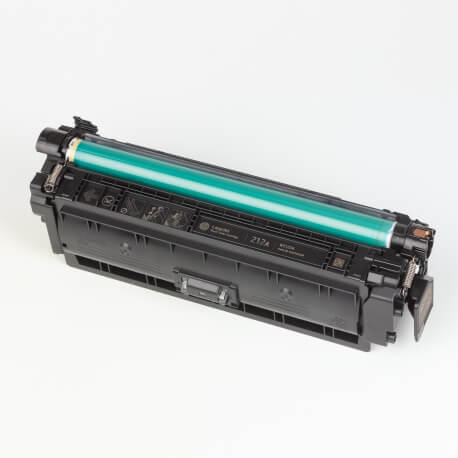 Auf dem Bild sehen Sie den ArtikelW2120A-23A von Hewlett-Packard. Dieses Toner Modell eignet sich für die Wiederaufbereitung und wird daher zum Recycling angekauft.