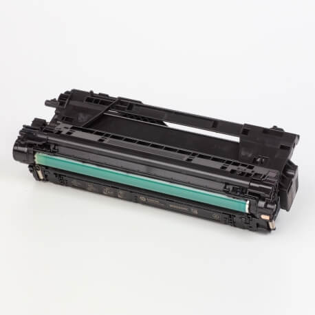 Auf dem Bild sehen Sie den ArtikelW9030MC-33MC von Hewlett-Packard. Dieses Toner Modell eignet sich für die Wiederaufbereitung und wird daher zum Recycling angekauft.